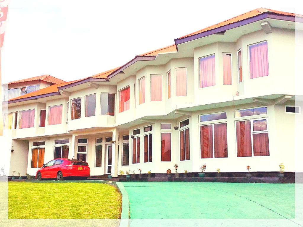 Vista Hotel Eden Hill Νουβάρα Ελίγια Εξωτερικό φωτογραφία